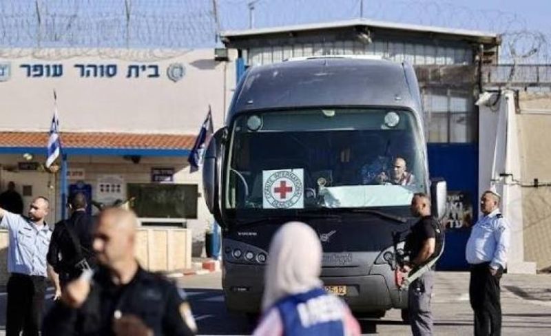 الاحتلال يُفرج عن 37 معتقلاً من غزة