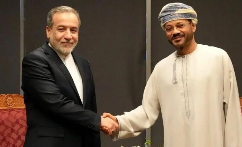 مسؤول إيراني: رغم عراقيل واشنطن مباحثاتنا مع عُمان دخلت مرحلة جديدة