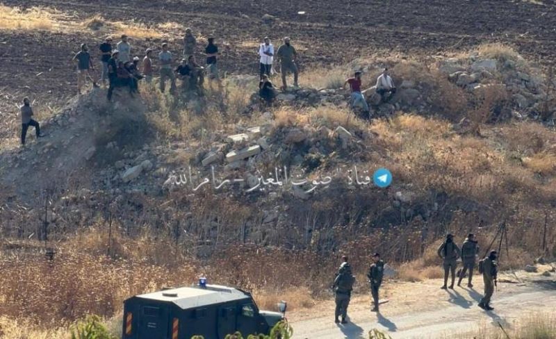 إصابات واعتداءات في هجوم للمستوطنين على المغير برام الله