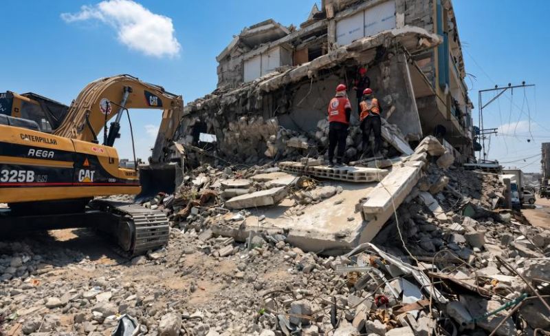 الدفاع المدني لـ"صفا": انتشال 470 جثمانًا منذ وقف إطلاق النار بغزة