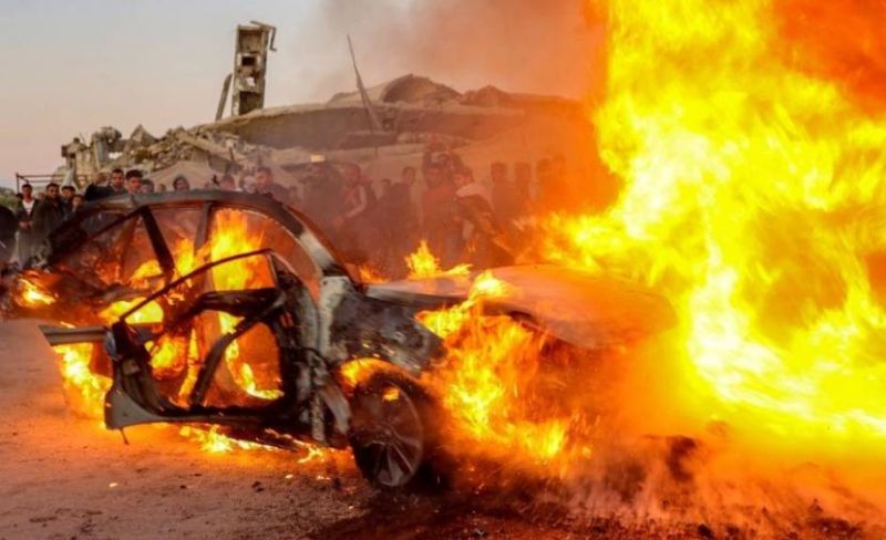 شهيدان ومصابون في استهداف الاحتلال مركبة بمدينة غزة