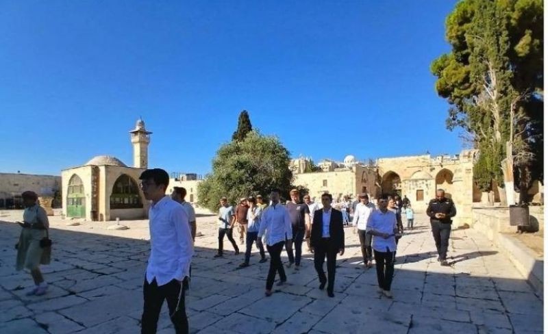 963 مستوطنًا يقتحمون باحات الأقصى بما يسمى "يوم الغفران"