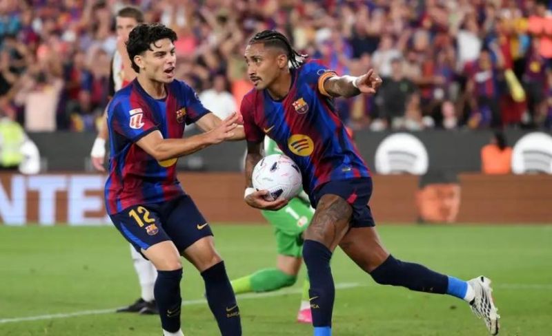 برشلونة يواصل عروضه القوية ويضرب فاليكانو بخماسية