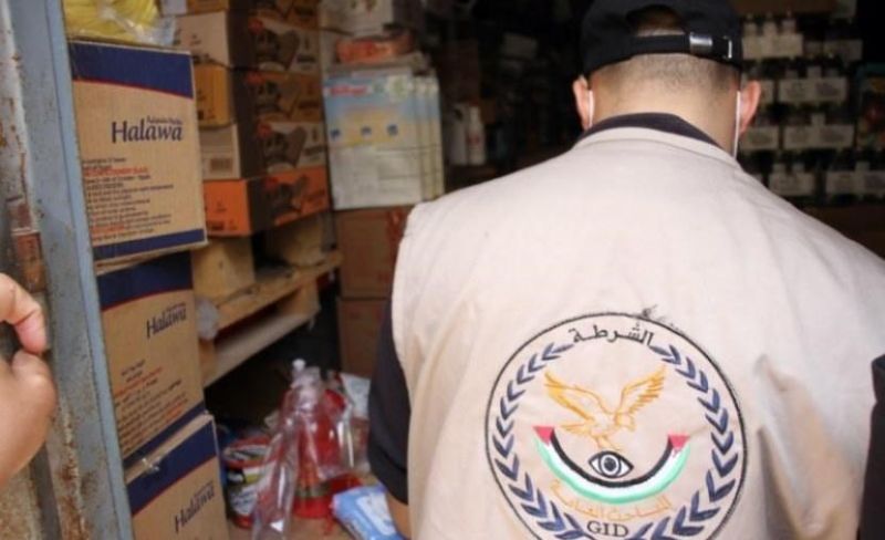 إتلاف طنّين من الخضروات والفواكه الفاسدة في خانيونس