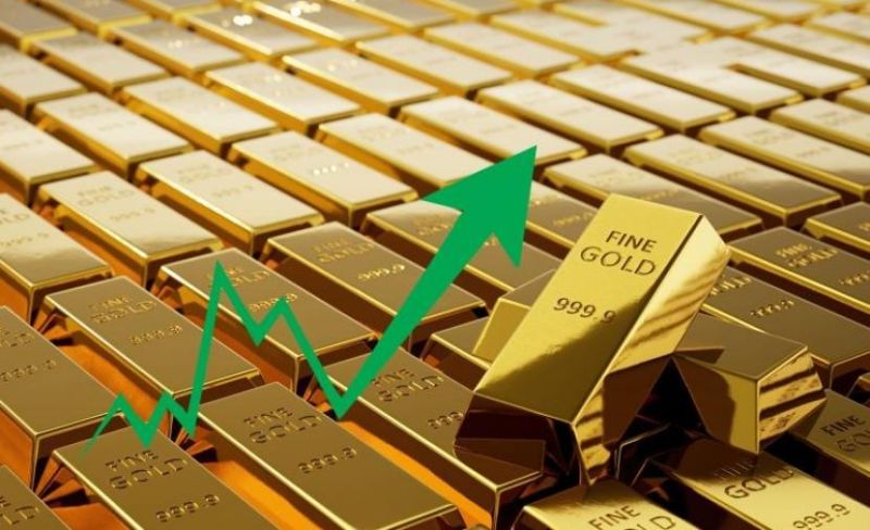 الذهب يقفز أكثر من 2% مع تراجع الدولار والنفط