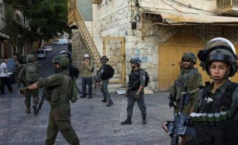 الاحتلال يحتجز 3 مواطنين في الرأس الأحمر بطوباس
