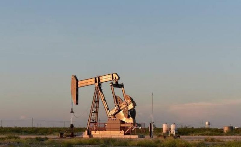 النفط يقفز بأكثر من 2% عقب هجمات جديدة على السعودية ومضيق هرمز
