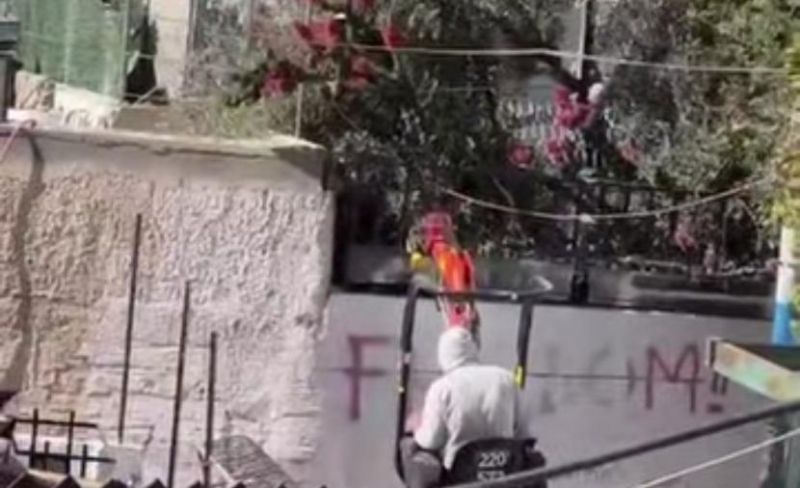 الاحتلال يهدم منزلًا في حي البستان بسلوان