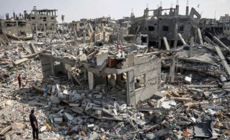 شهيد وإصابات بقصف إسرائيلي بالتزامن مع إطلاق نار مكثف في قطاع غزة