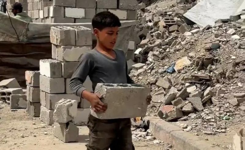 صحيفة بريطانية: العمل 12 ساعة يوميًا بغزة لا يكفي لتغطية تكاليف المعيشة