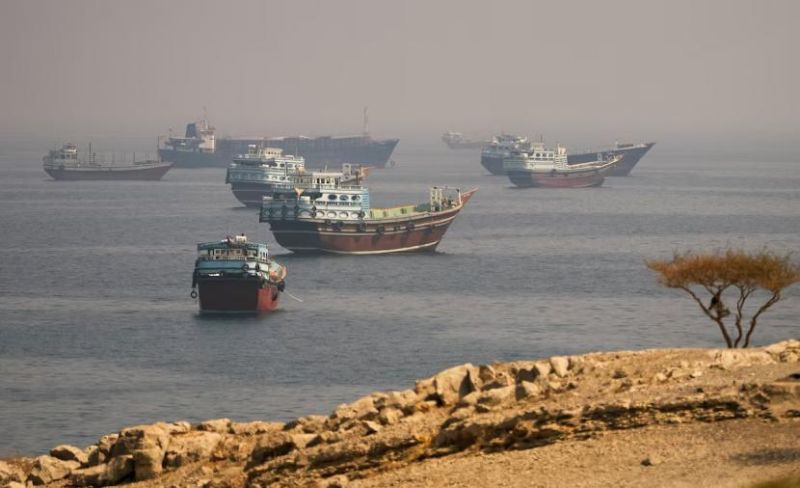 تباطؤ عبور السفن لمضيق هرمز مع استمرار التوتر في الشرق الأوسط