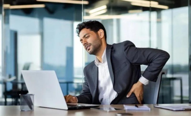 سوق العافية.. عندما يتحول الإرهاق بالعمل إلى تجارة