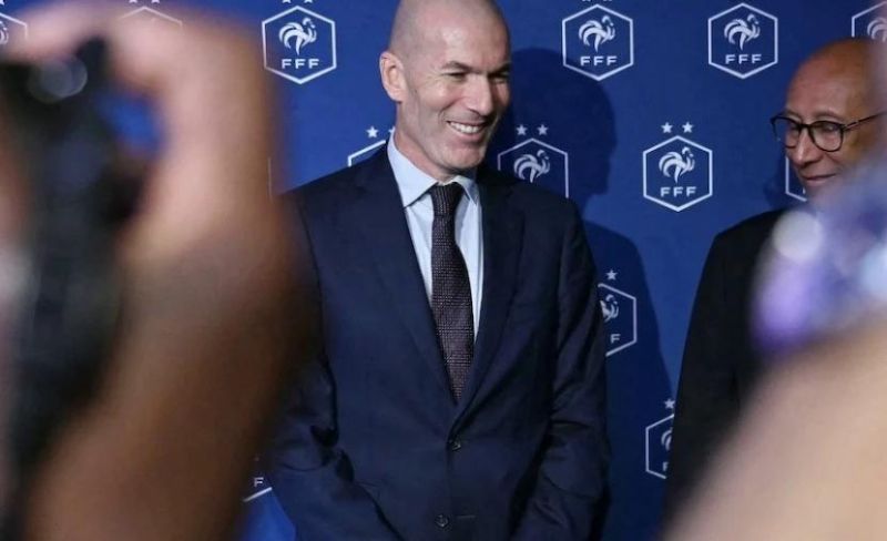 زين الدين زيدان يبدأ قيادة منتخب فرنسا رسميا