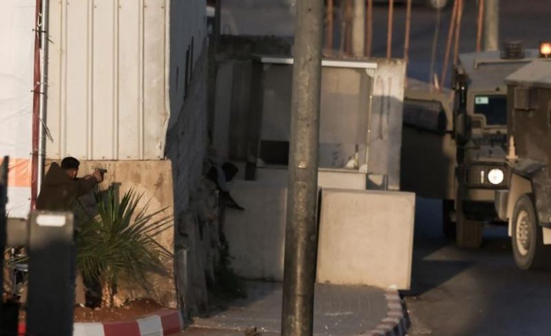 "حماس" تنعى منفذَي عملية الخليل وتدعو للاستنفار وتصعيد المقاومة بالضفة