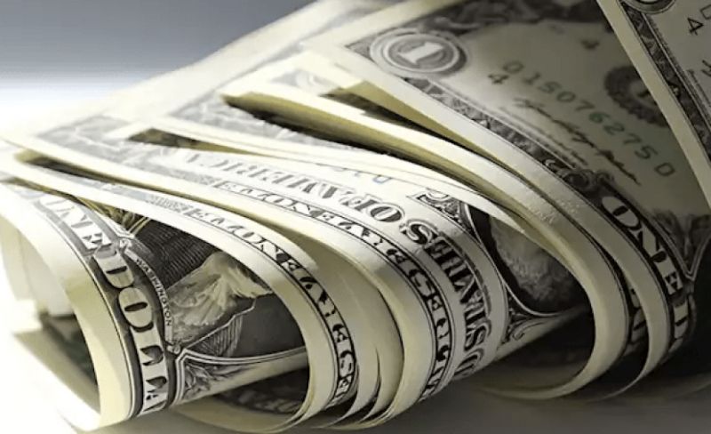 الدولار يتجه لخسارة أسبوعية مع تراجع توقعات رفع الفائدة