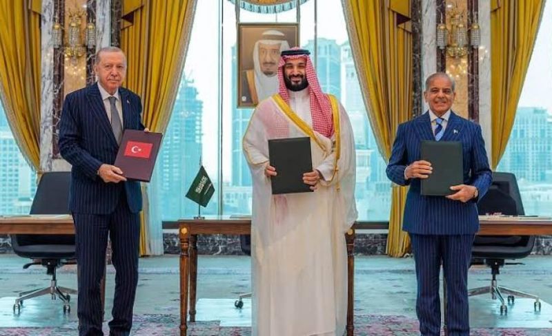دول حلف مكة تجري مباحثات وساطة بين طهران وواشنطن