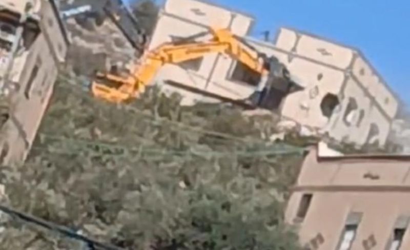 الاحتلال يهدم 3 منازل في دير بلوط وبروقين غرب سلفيت