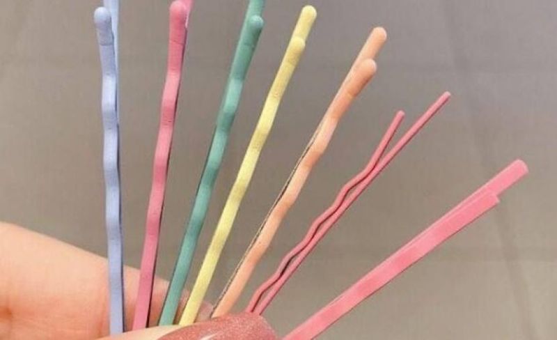 تقرير يرصد غرائب قائمة الممنوعات إسرائيليًا في غزة: مشابك الشعر