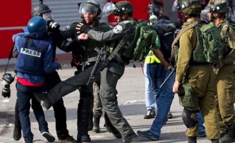 15 معتقلاً بحملات متواصلة في الضفة منذ فجر اليوم