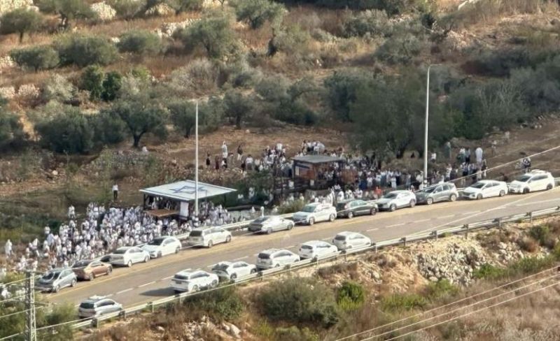 مستوطنون يقتحمون منطقة "واد ريا" شمال غرب رام الله