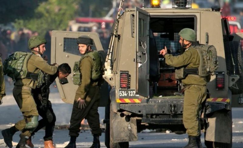 الاحتلال يشن حملة مداهمات واعتقالات واحتجاز جماعي بالضفة