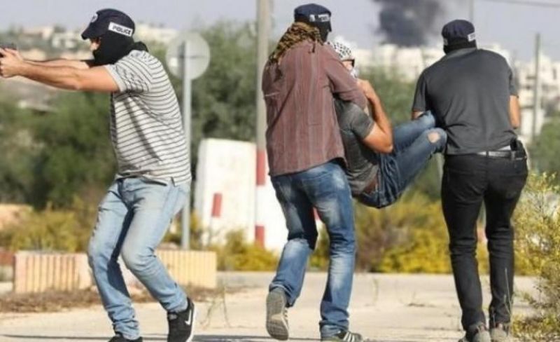قوة إسرائيلية خاصة تختطف شابا من مكان عمله بقلقيلية