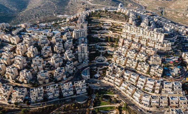 الاحتلال يطرح عطاء لبناء 400 وحدة استيطانية شرق قلقيلية