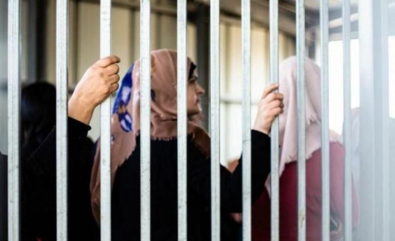 تدهور صحي واكتظاظ خانق.. إصابة 10 أسيرات بـ "الجرب" في "الدامون"