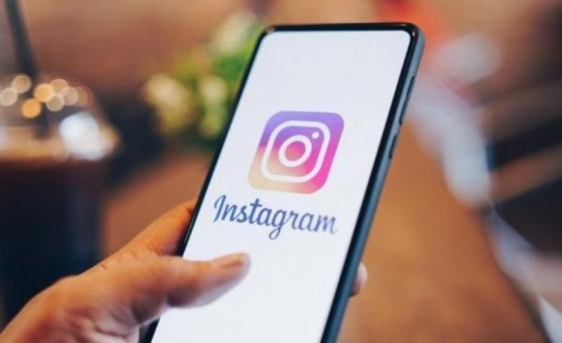"إنستغرام" يخطئ بتصنيف صور حقيقية وأخرى مولّدة