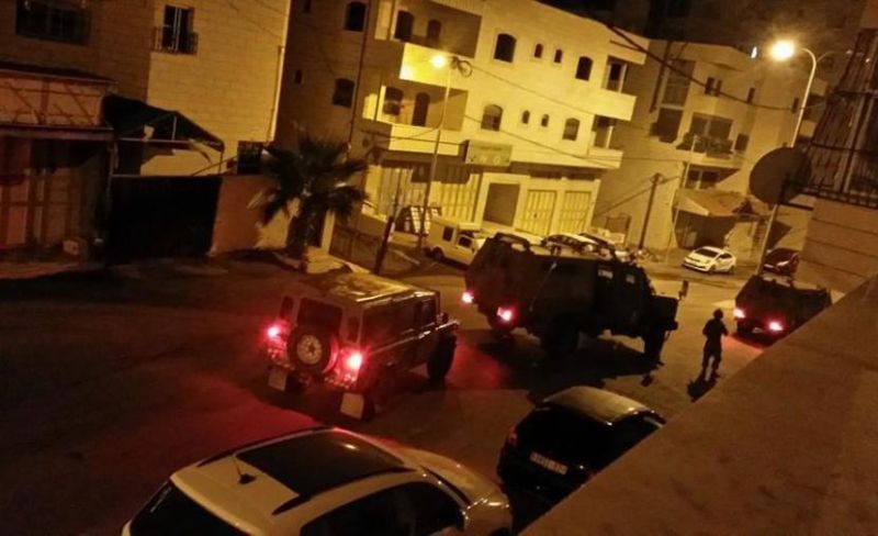 الاحتلال يعتقل شاباً ويغلق محال تجارية في جنين
