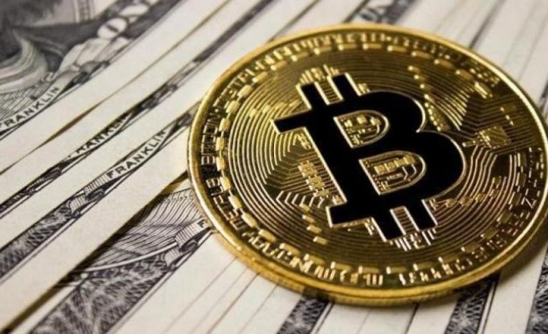 سيولة "بيتكوين" تتحسّن بشكل طفيف
