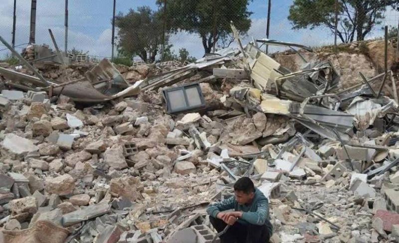 الاحتلال يجبر مواطنًا على هدم جزء من منزله في بيت جالا