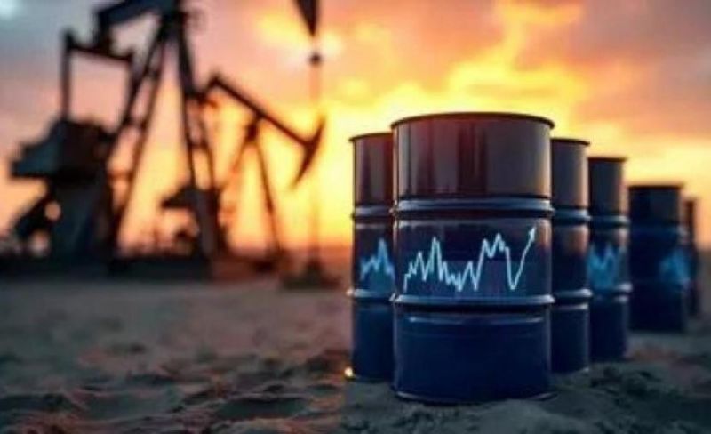 النفط يستقر والدولار يتراجع وسط ترقب حرب إيران