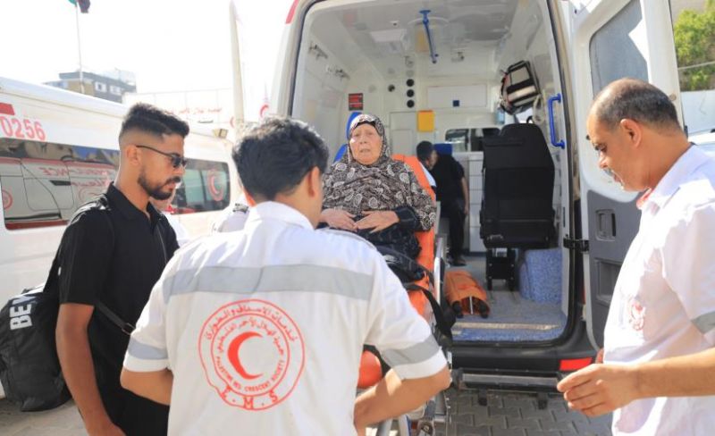 إجلاء 33 مريضا للعلاج خارج غزة