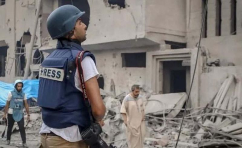 وقفة بغزة تطالب بالإفراج عن الصحفيين الأسرى