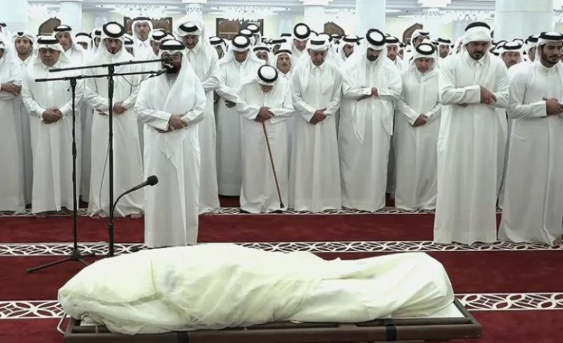 قطر تشيع أميرها السابق الشيخ حمد بن خليفة