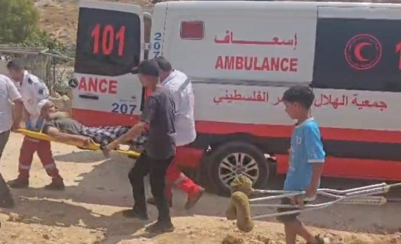 إصابة مسن باعتداء للمستوطنين جنوب الخليل