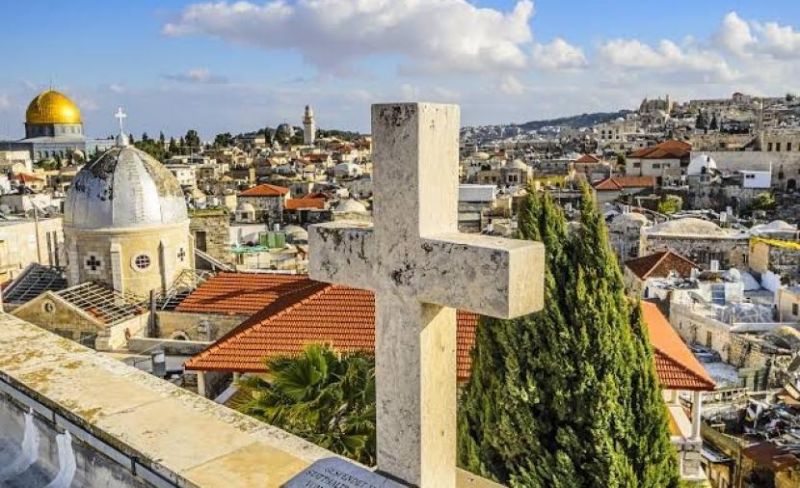 قيادات مسيحية: الاحتلال يحاصر القدس ويزج المقدسات بـ"بازار" الانتخابات