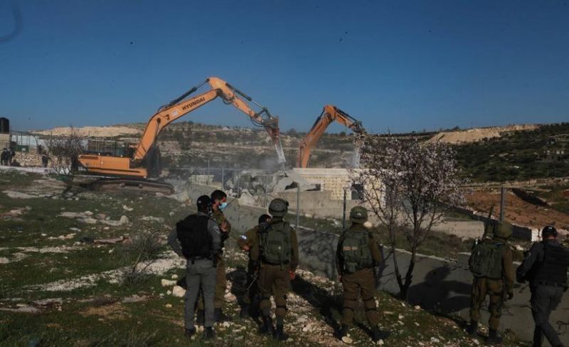 الاحتلال يهدم منشآت فلسطينية قرب جنين
