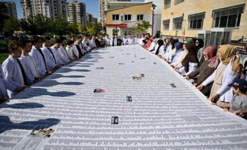 أتراك يخلّدون أسماء 16 ألف طفل شهيد من غزة
