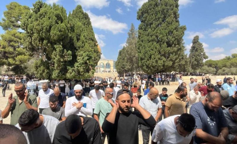75 ألف مصل يؤدون الجمعة في المسجد الأقصى