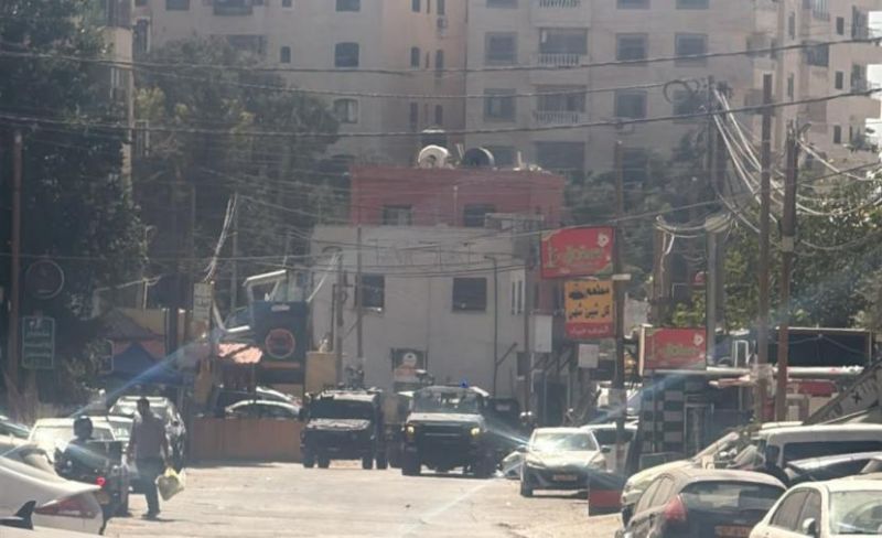 الاحتلال يخطر بهدم عشرات الأبنية شمال القدس