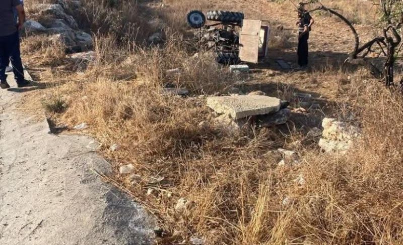 وفاة سيدة بانقلاب جرار زراعي في قلقيلية