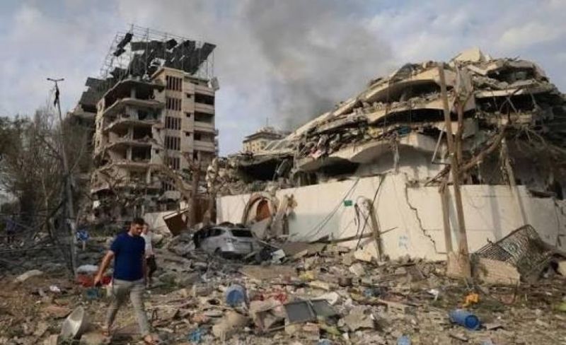 بطريرك القدس يحذر من استمرار الأزمة الإنسانية في غزة