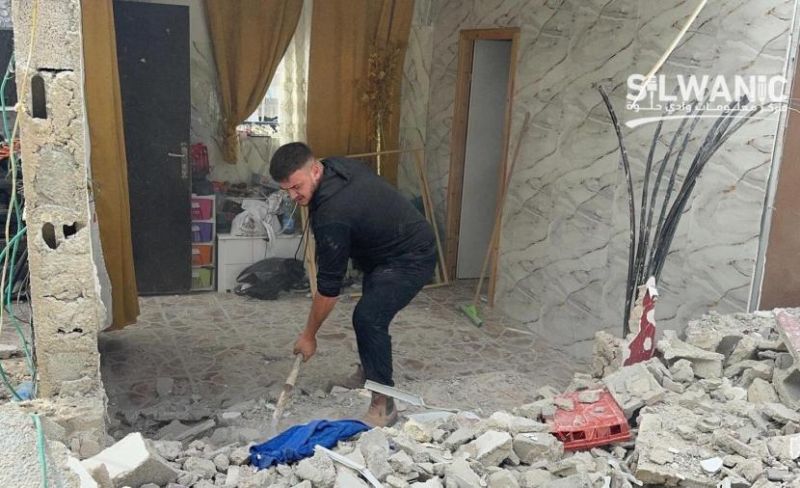 الاحتلال يجبر 3 عائلات مقدسية على هدم منازلها