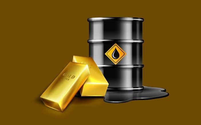 النفط يستقر والذهب يهبط عند 4640 دولار للأونصة