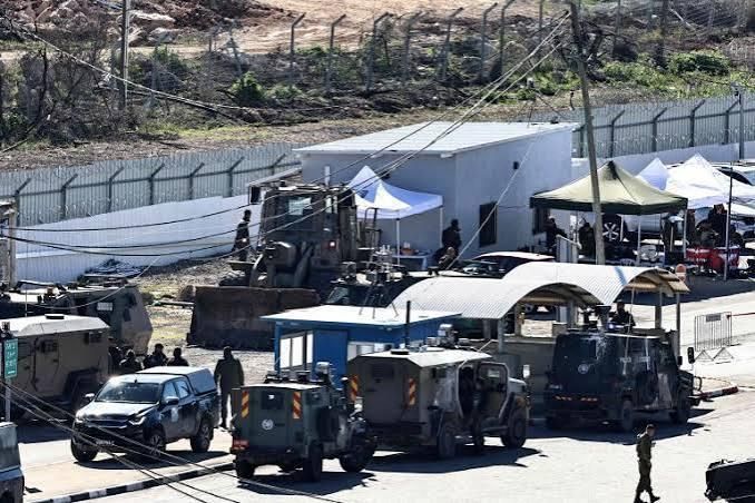 جيش الاحتلال يفرج عن 12 أسيرا من قطاع غزة