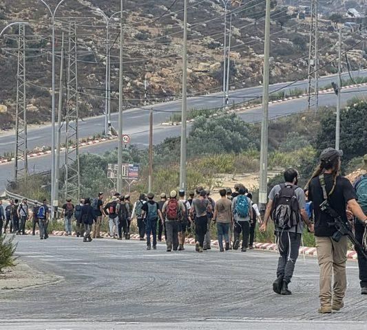 "شطحة": من هم المستوطنون الذين "تجوّلوا" بين سردا والجلزون وضاحية الريحان؟