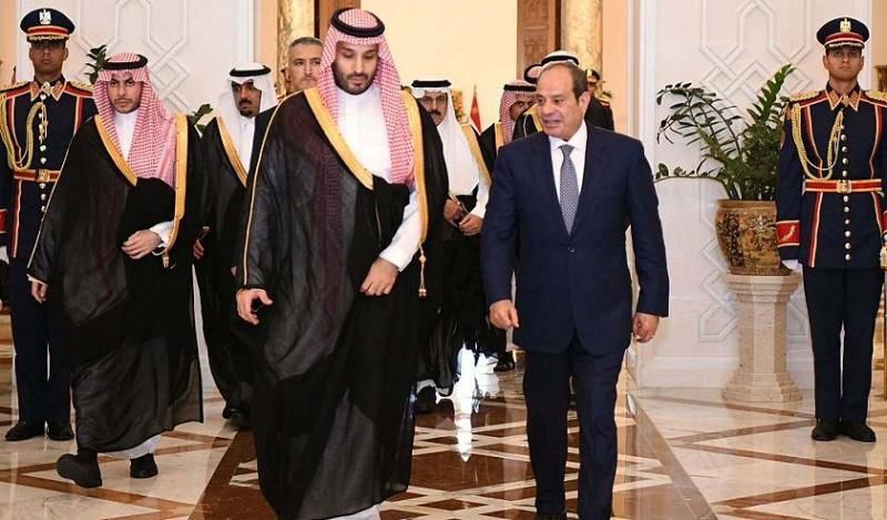 مصر تقر دعم السعودية وتستعد لتفويض عسكري
