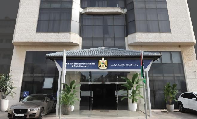 "الاتصالات": الألياف الضوئية تشكل 71.4% من اشتراكات الإنترنت الثابت